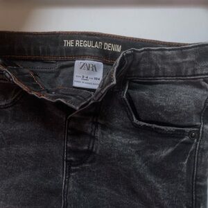 Zara Charcoal Straight Jeans in great condition. #kidsfashion
